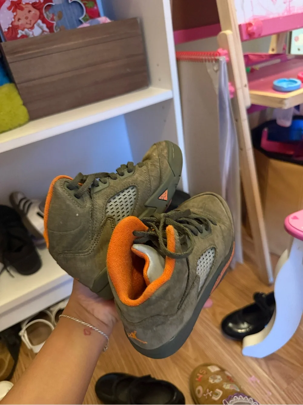 Jordan Kids High-Top Sneakers in Olive Green and Orange